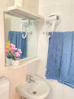 Quarto Nº8 LUMA - Central Praia